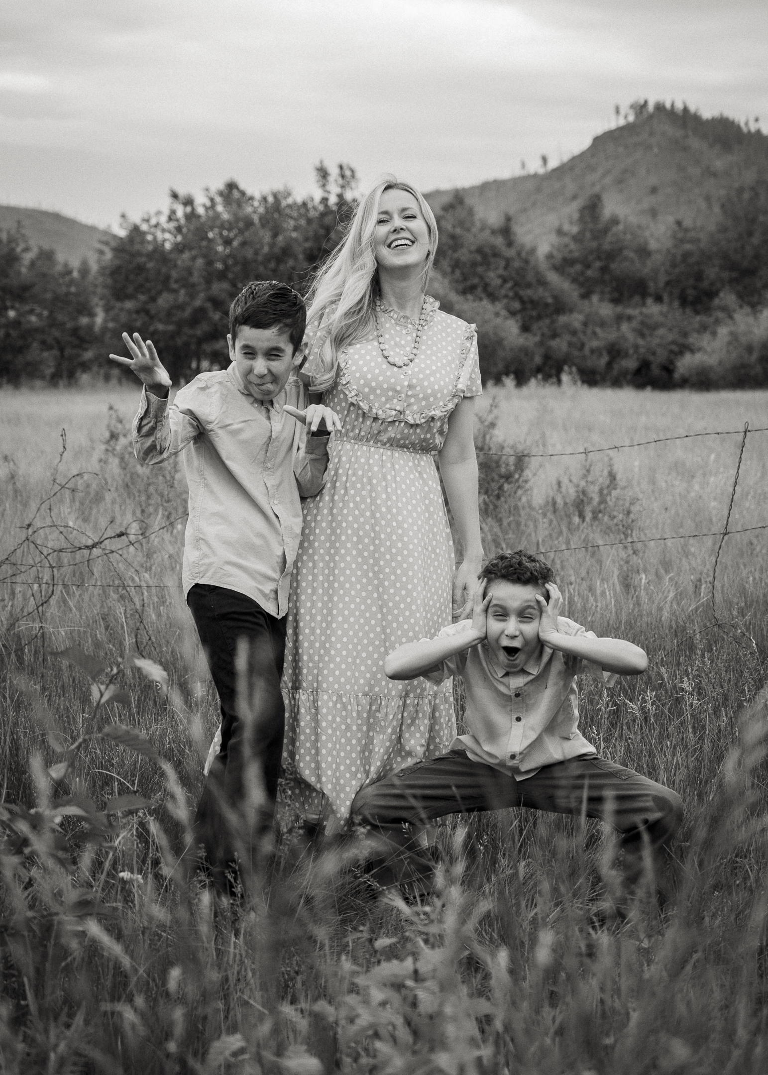 Family Portraits in a meadow in Greer, Arizona.